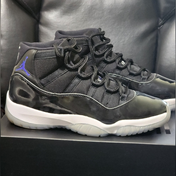 New Jordan Retro 11 Space Jam Size 12 Men - Picture 5 of 10
